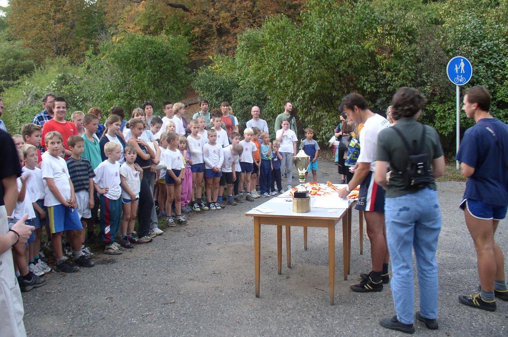B�h strm� do z�meck�ho vrchu 18.9.2003