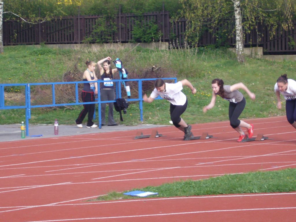 P�ebor Prahy - atletika - dorostenky a �eny 20.4.2008
