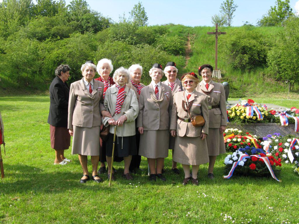 Kobylisk� st�elnice-uct�n� pam�tky padl�ch 6.5.2008