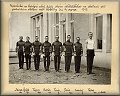 1910 - mu�i cvi��c� se sv�teln�mi ku�ely (terasa sokolovny)