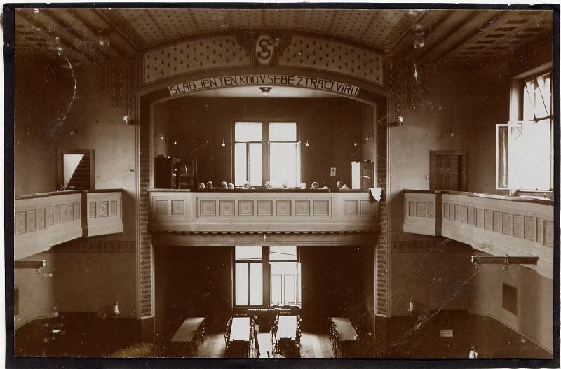 Archivn� fotografie sokolovny 1884(1909)-2006