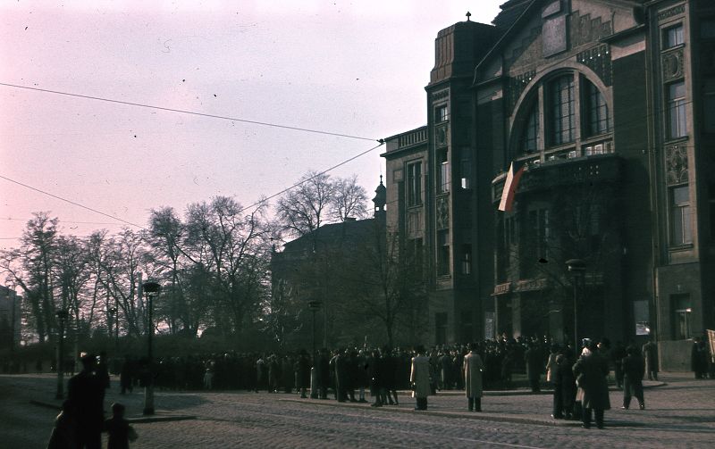 Archivn� fotografie sokolovny 1884(1909)-2006