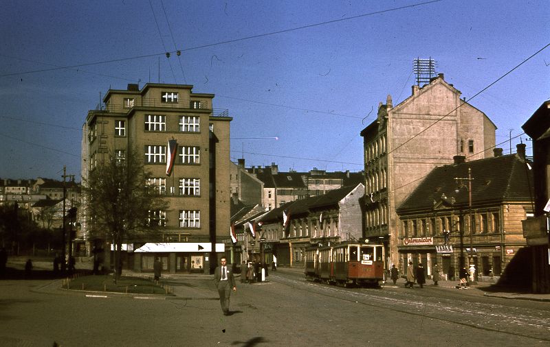 Archivn� fotografie sokolovny 1884(1909)-2006