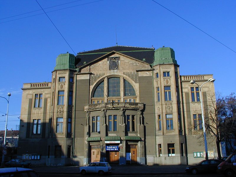 Archivn� fotografie sokolovny 1884(1909)-2006